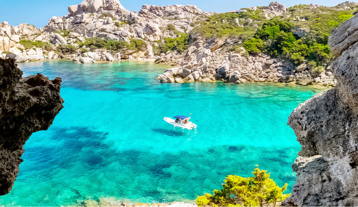 Corsica ferry and sardinia ferry - The shipping company Corsica